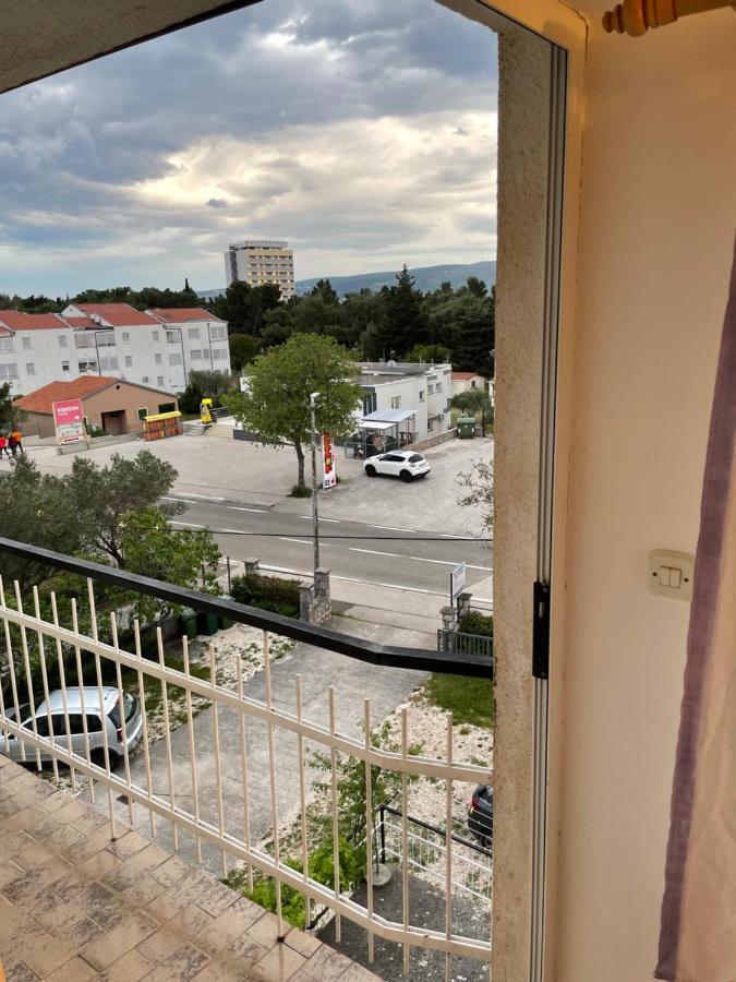 Diana Rooms And Apartments Starigrad Paklenica Exterior photo