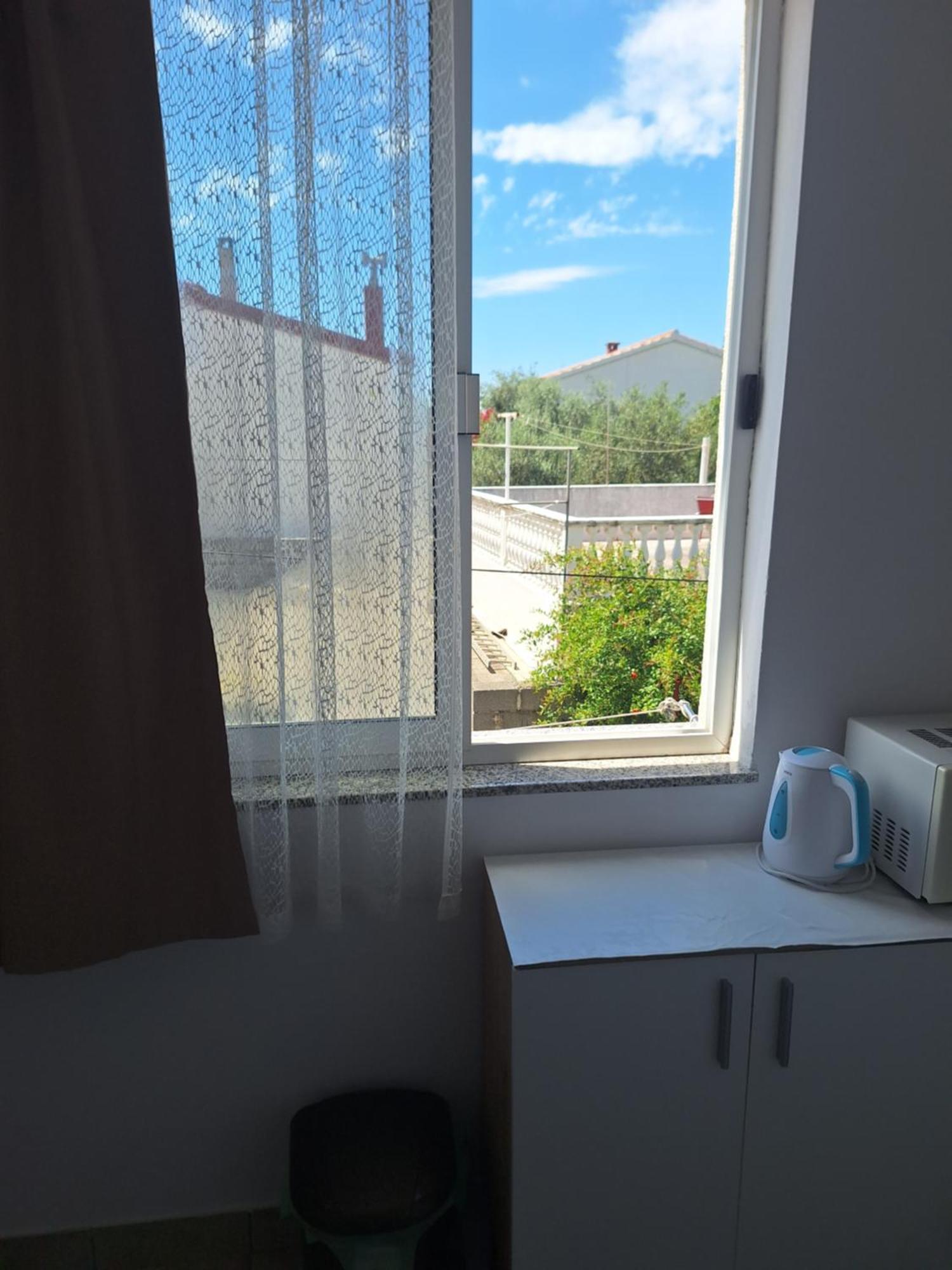 Diana Rooms And Apartments Starigrad Paklenica Exterior photo